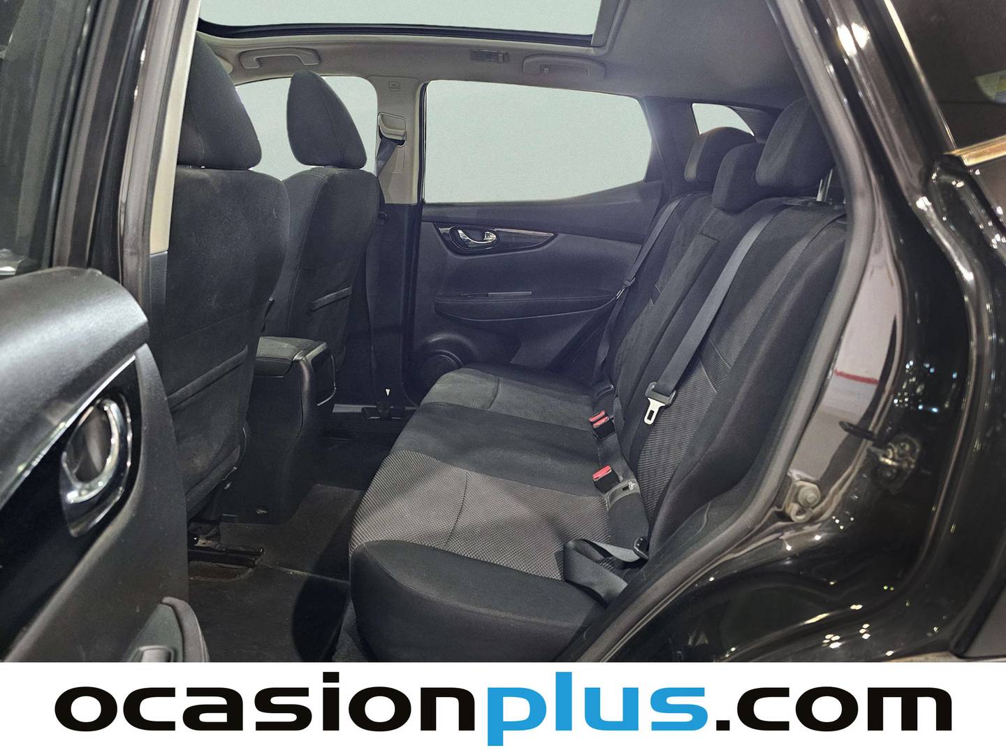 Foto asientos traseros Nissan QASHQAI Nissan Qashqai 1.2 DIG-T N-Connecta 4x2 (115 CV)