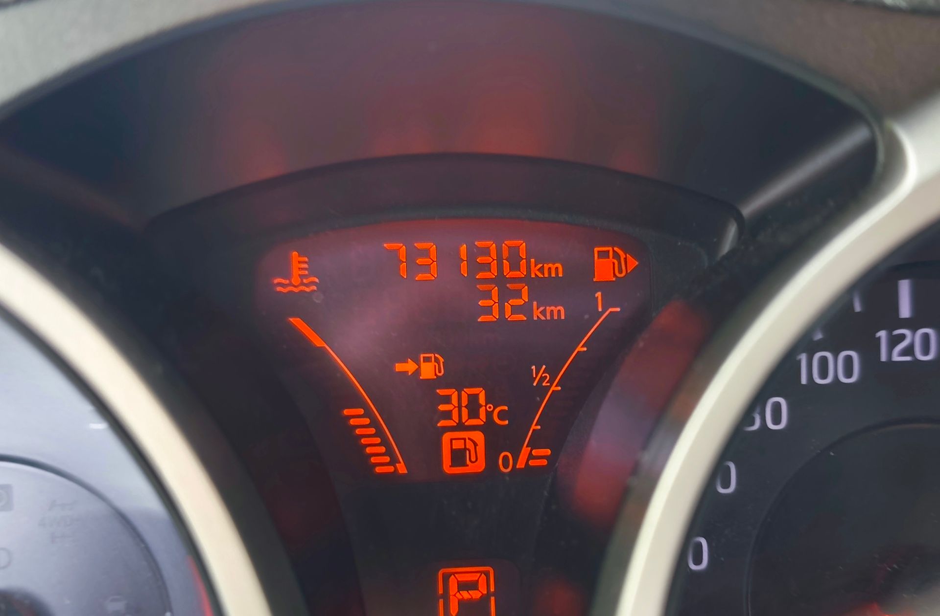 Nissan Juke 1.6 Acenta CVT 4x2 - foto 7