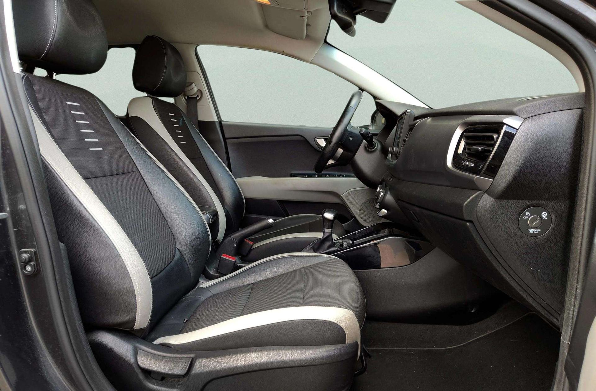 Kia Stonic 1.0 T-GDi Tech DCT - foto 20