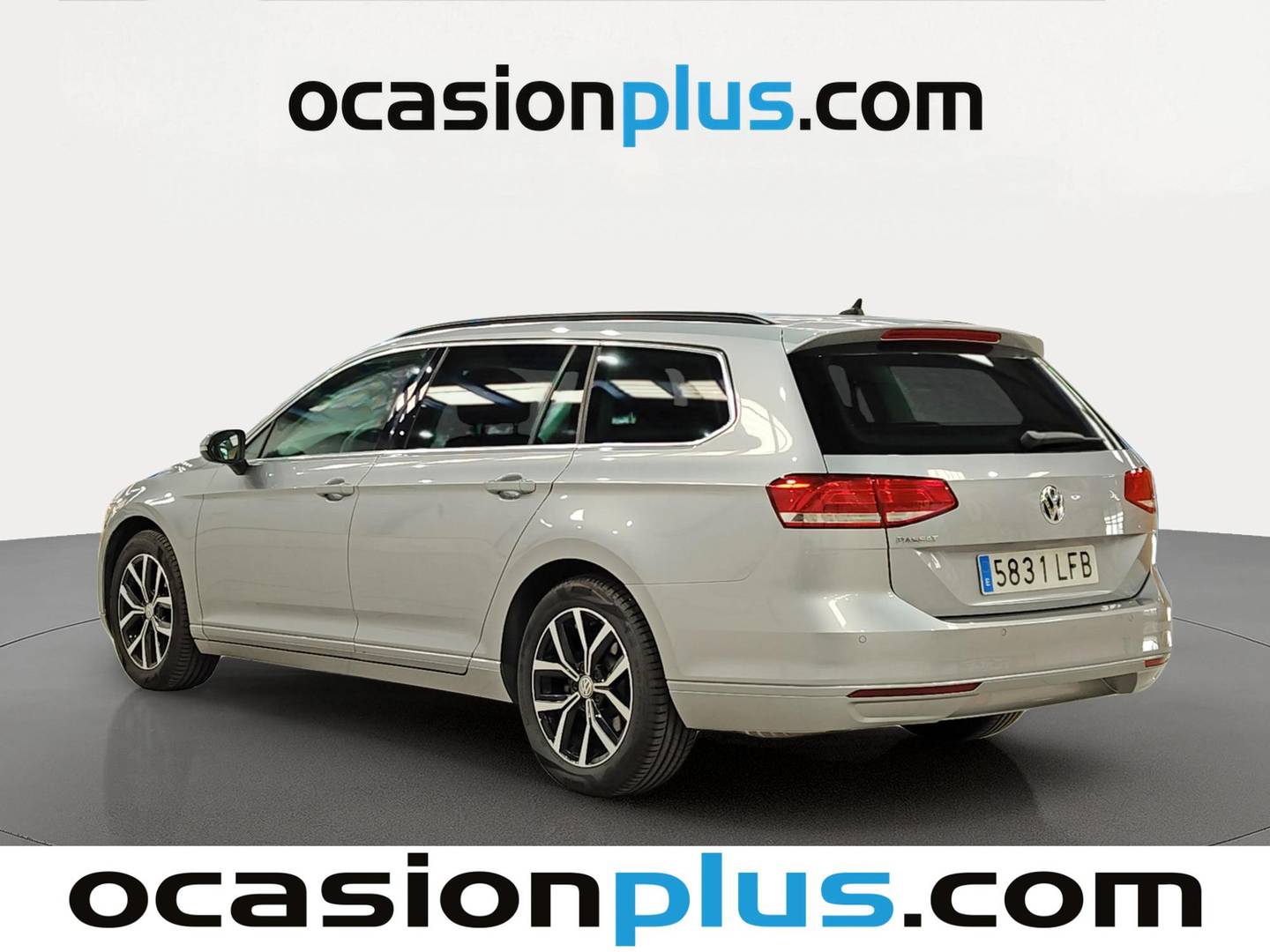 Foto trasera Volkswagen Passat Volkswagen Passat Variant Advance 1.5 TSI (150 CV) izquierda