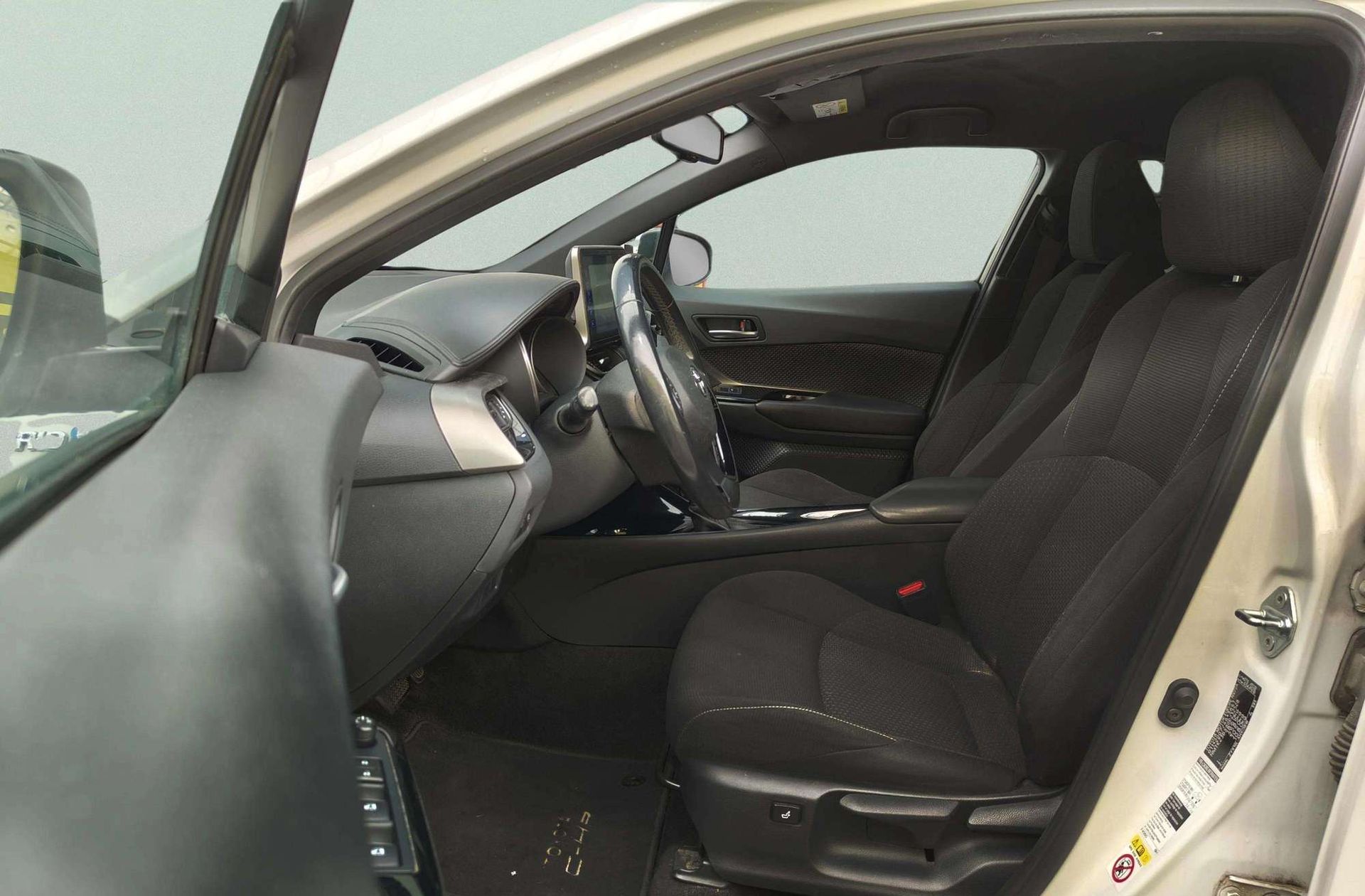 Toyota C-HR 1.8 125H Advance - foto 12