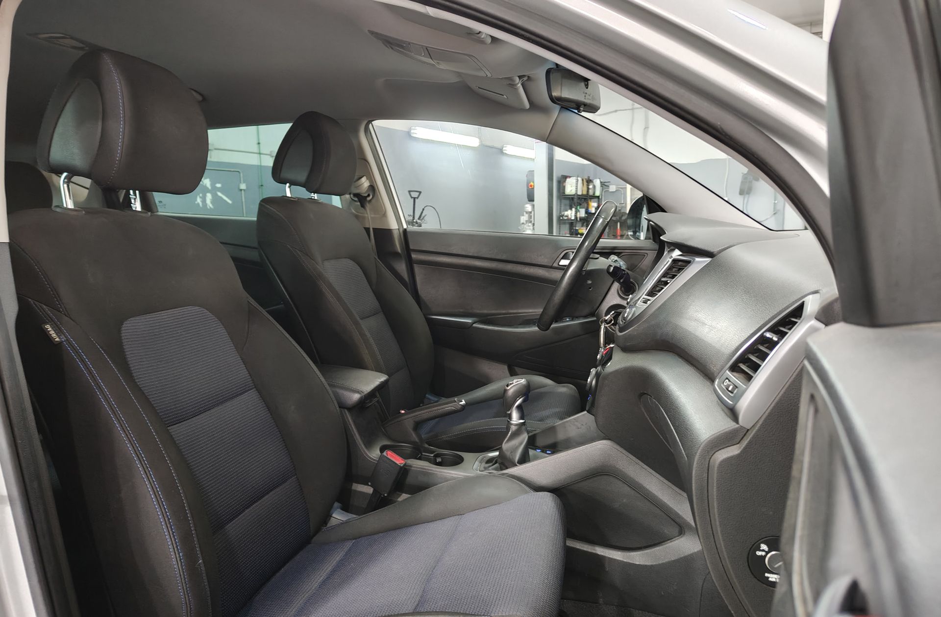 Hyundai Tucson 1.6 GDI BlueDrive Essence 4x2 - foto 15