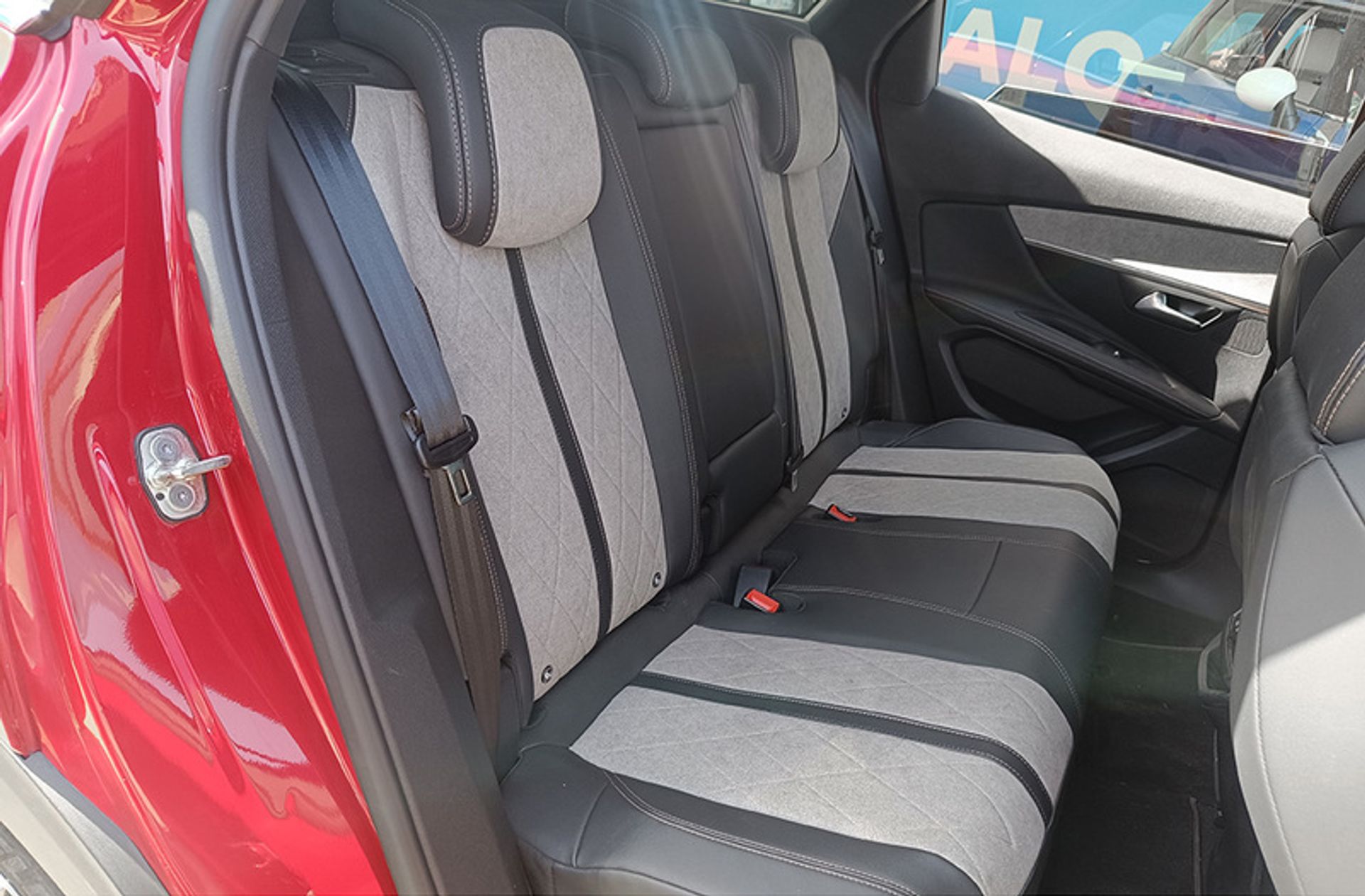 Peugeot 3008 300 GT e-EAT8 - foto 21