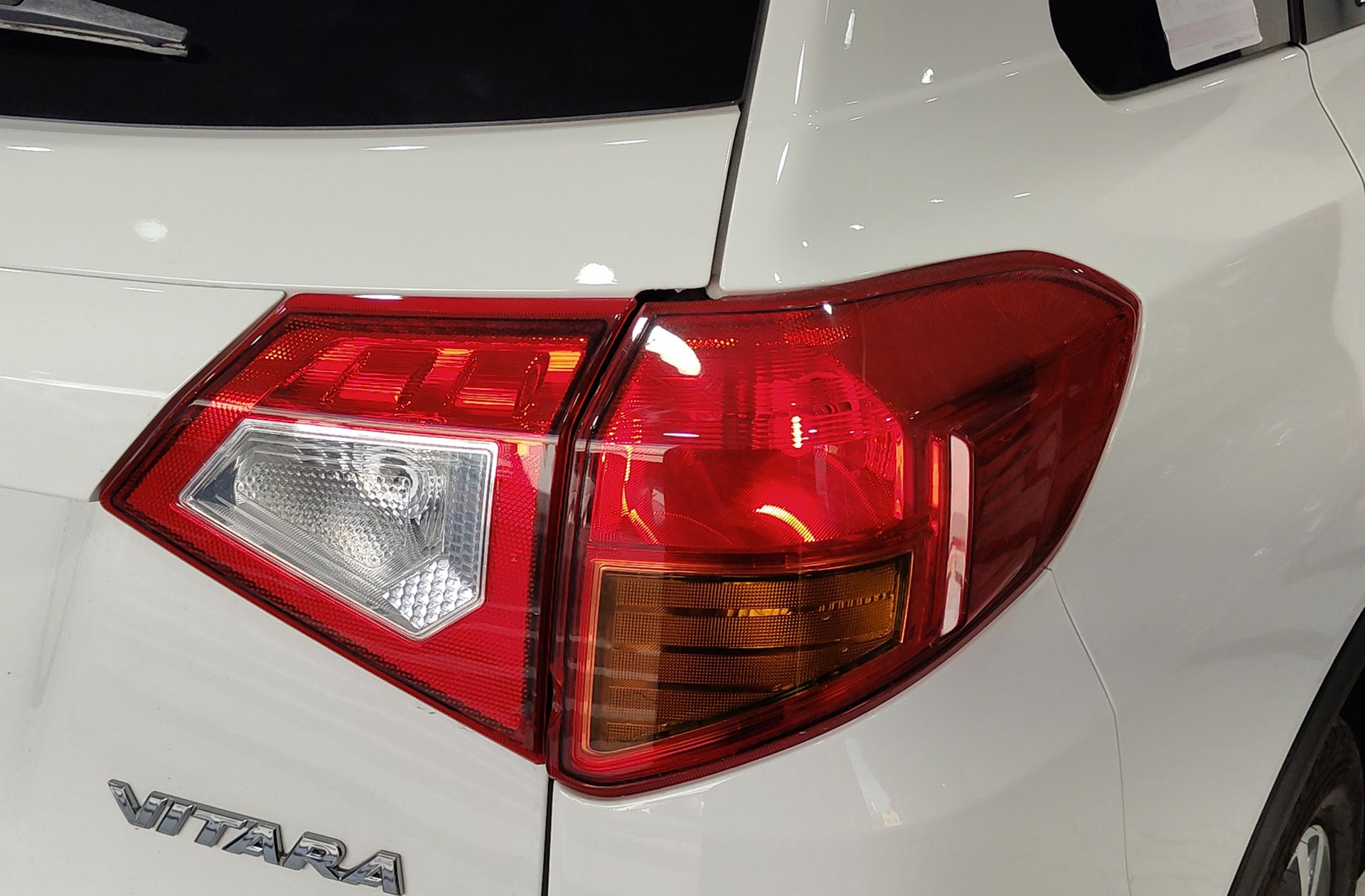 Suzuki Vitara 1.6 Ddis GLX 4WD - foto 17