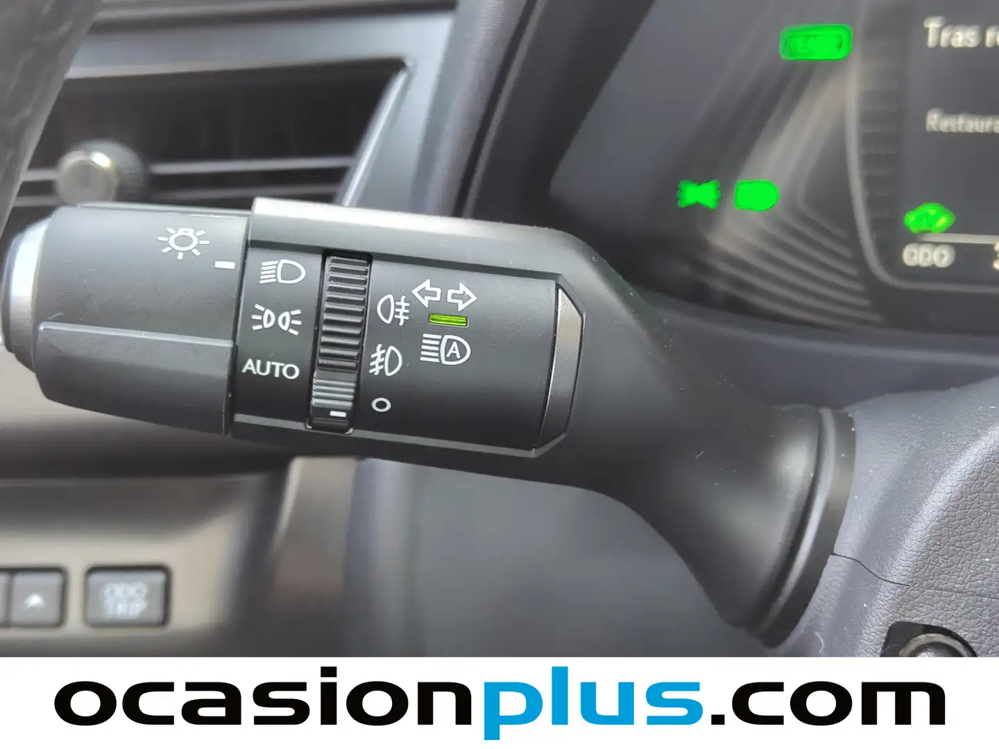 Foto Lexus UX Lexus UX 250h Business 2WD (184 CV)