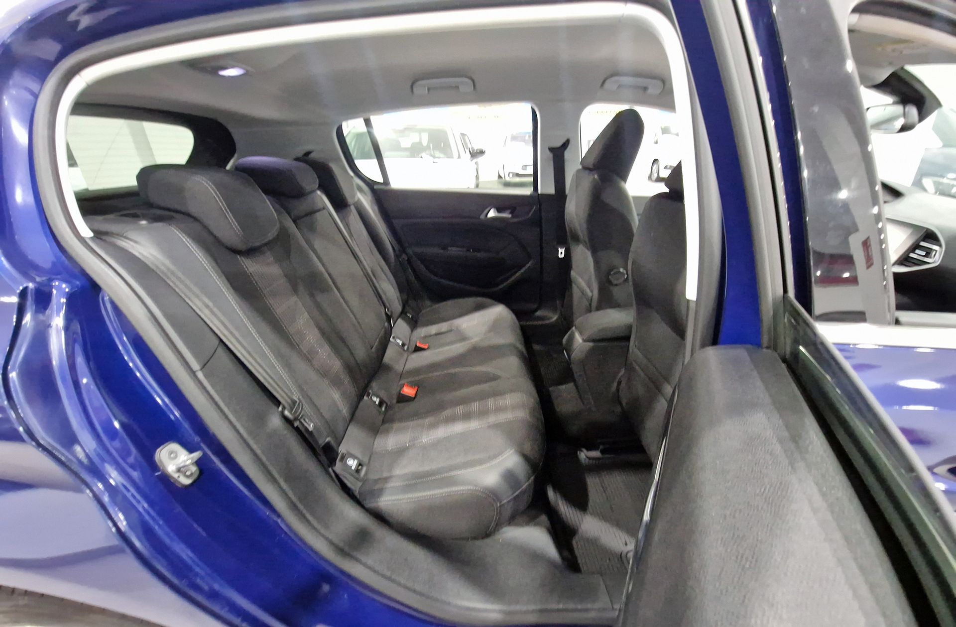 Peugeot 308 BlueHDi 130 Allure - foto 17
