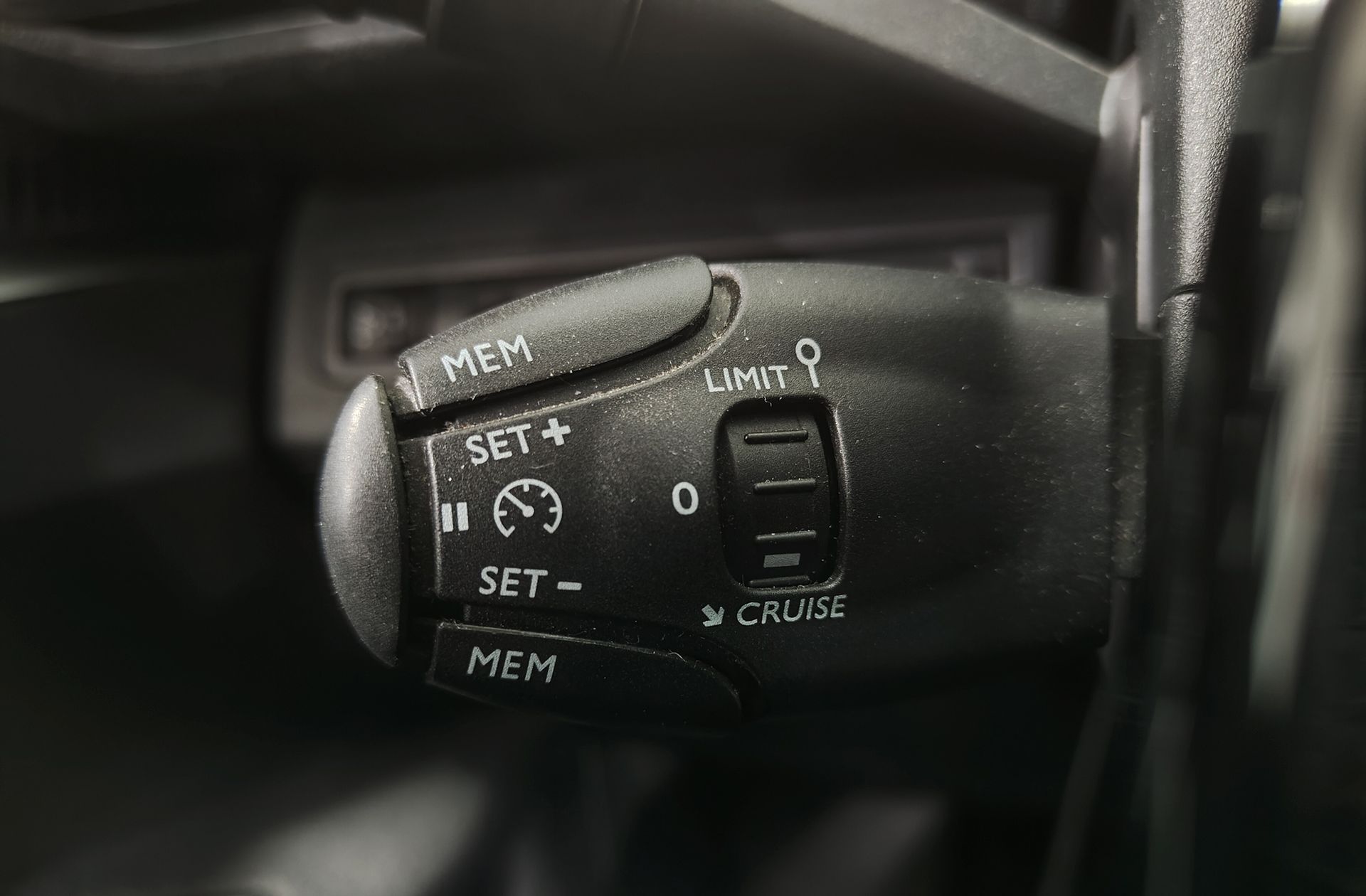 Peugeot 3008 PureTech 130 Active - foto 24