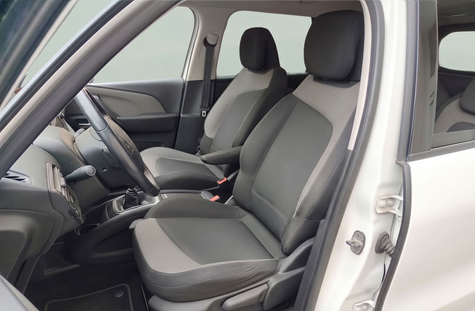 Citroën C4 Grand Picasso PureTech 130 Feel 7 plazas - foto 12
