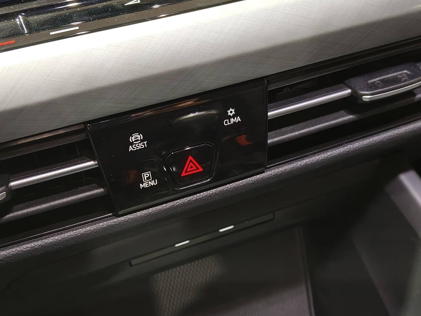 Foto Volkswagen Golf Volkswagen Golf Life 2.0 TDI (115 CV)