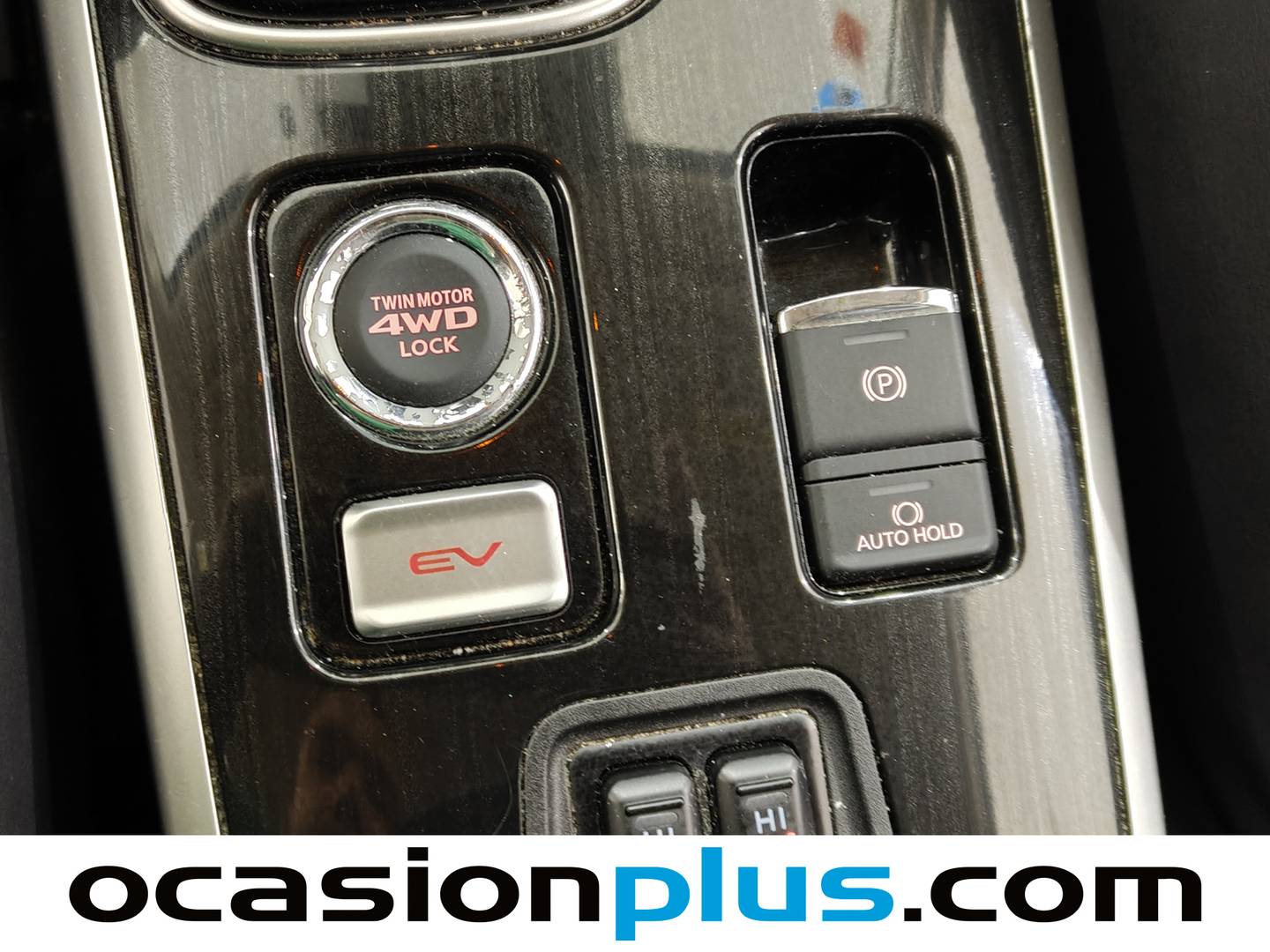 Foto Mitsubishi Outlander Mitsubishi Outlander 2.0 PHEV Kaiteki 4WD Auto (203 CV)