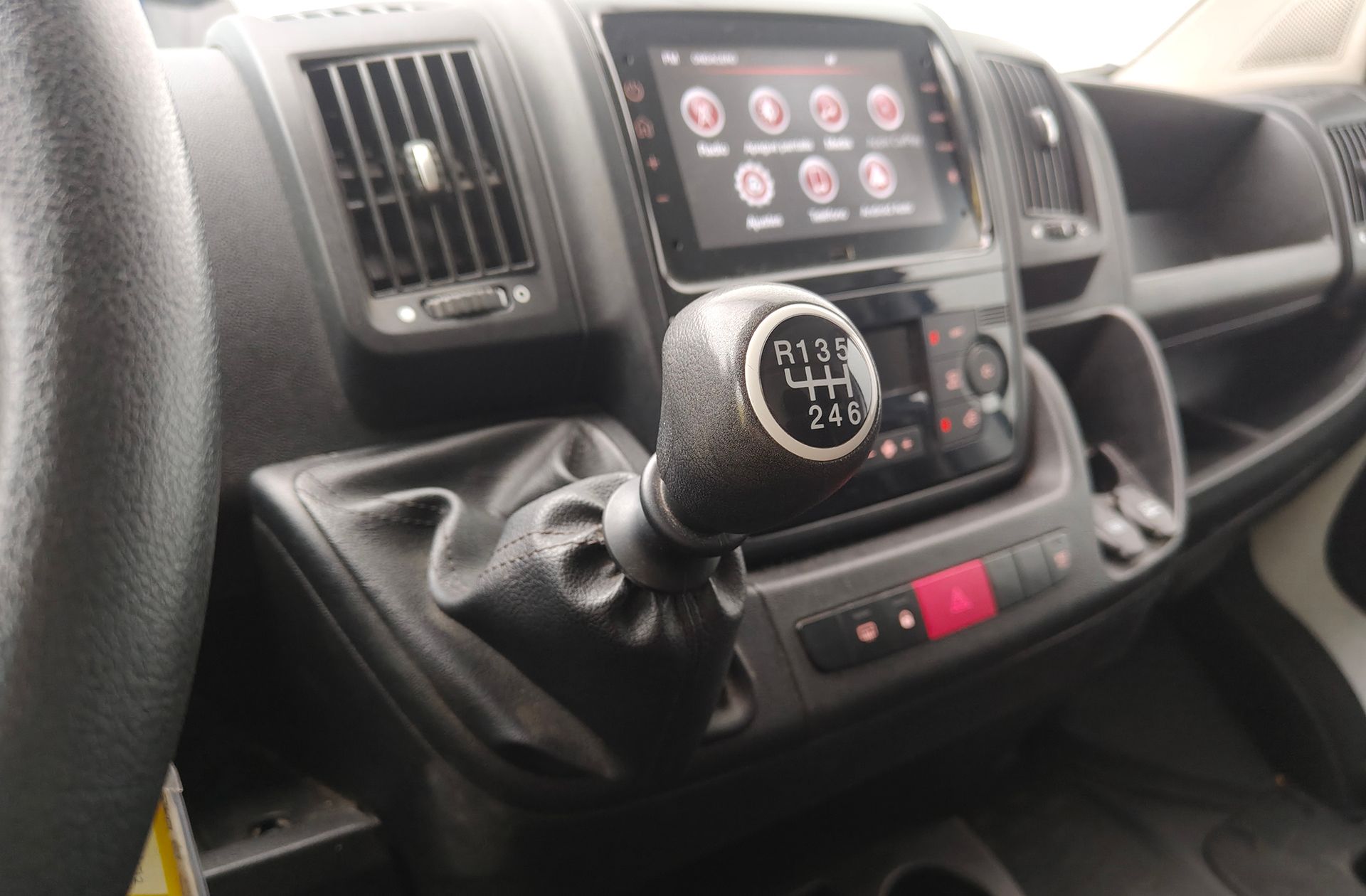 Peugeot Boxer BlueHDi 140 335 L3H2 - foto 5