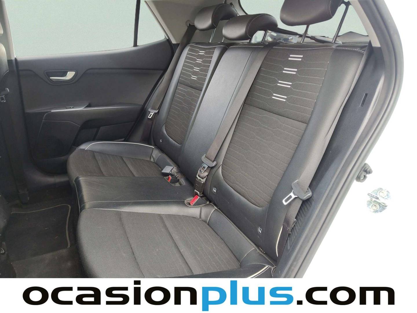 Foto asientos traseros KIA Stonic KIA Stonic 1.0 T-GDi MHEV iMT GT Line (120 CV)