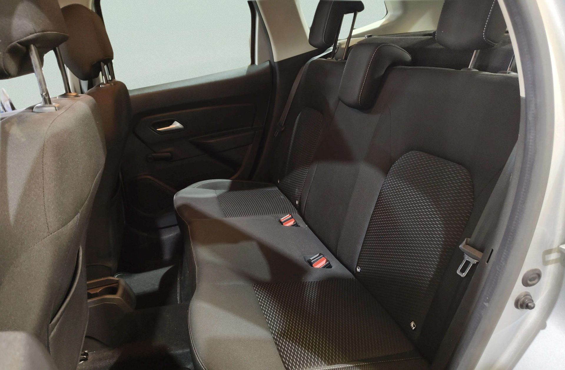Dacia Duster Comfort TCe 4x2 - foto 9
