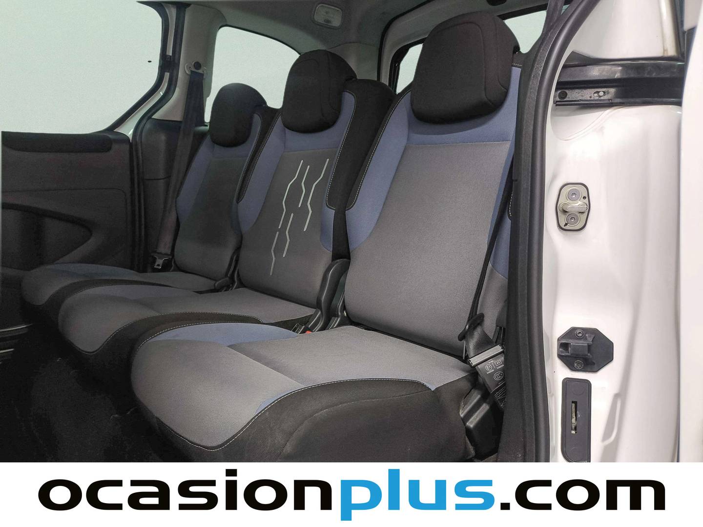 Foto asientos traseros Peugeot Partner Peugeot Partner Tepee BlueHDi 120 Active (120 CV)