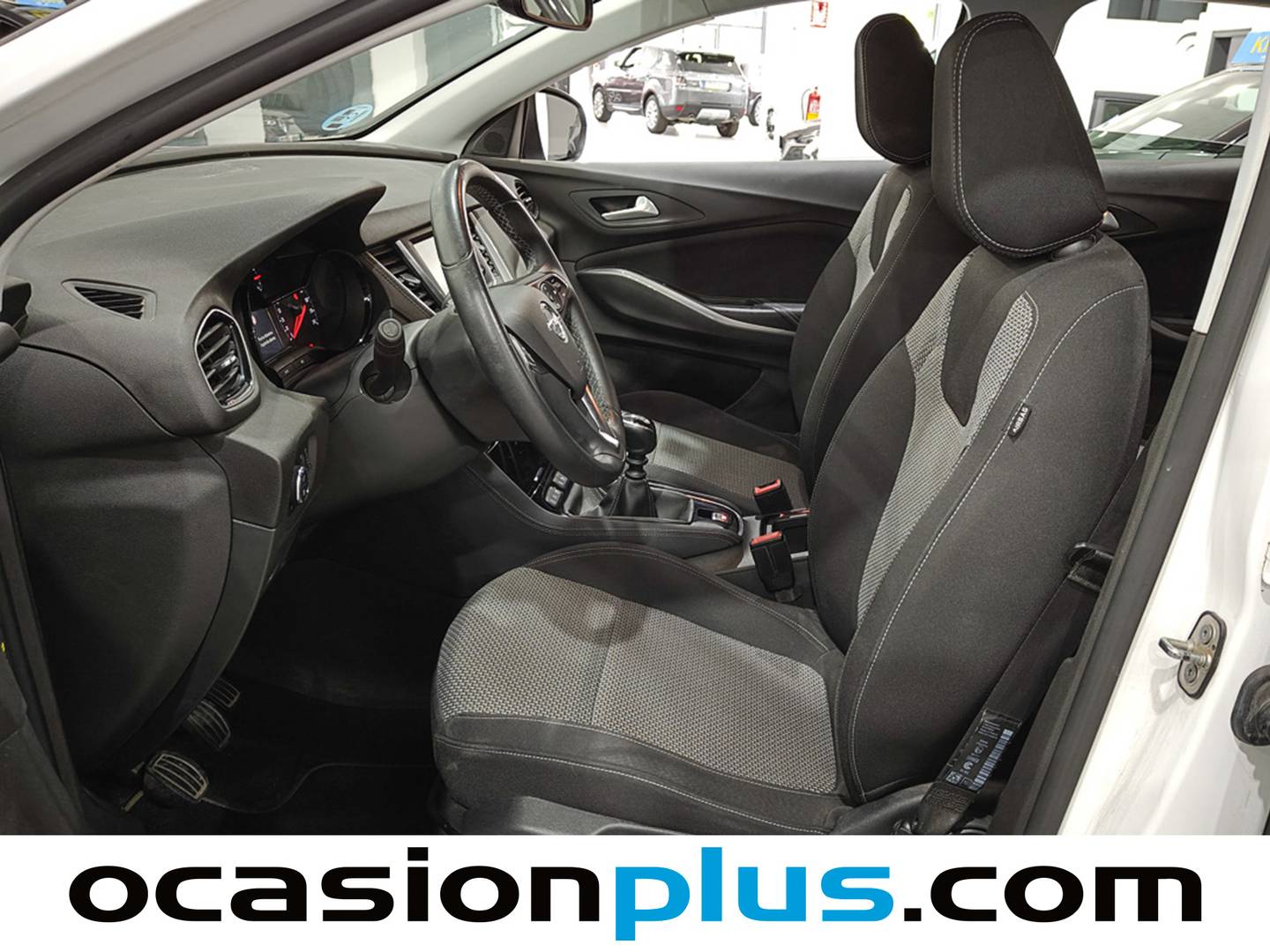 Foto asientos delanteros Opel Grandland X Opel Grandland X 1.2 Turbo S&S Selective (130 CV)
