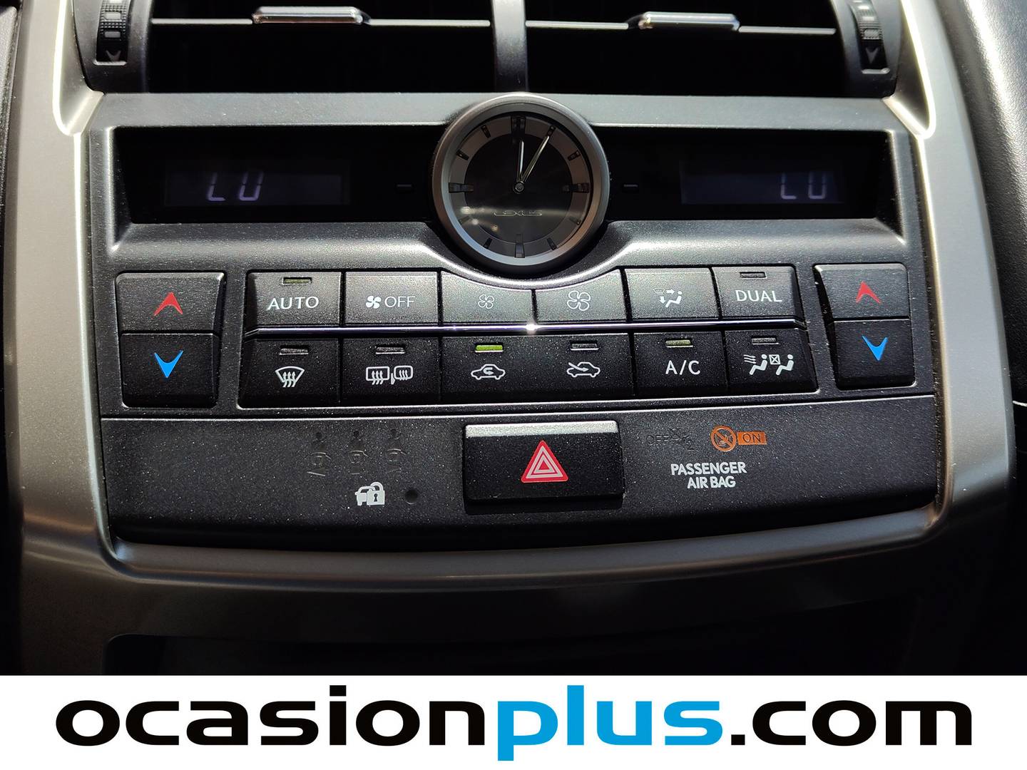 Acabados Lexus NX Lexus NX 300h Business Navigation 2WD (197 CV)