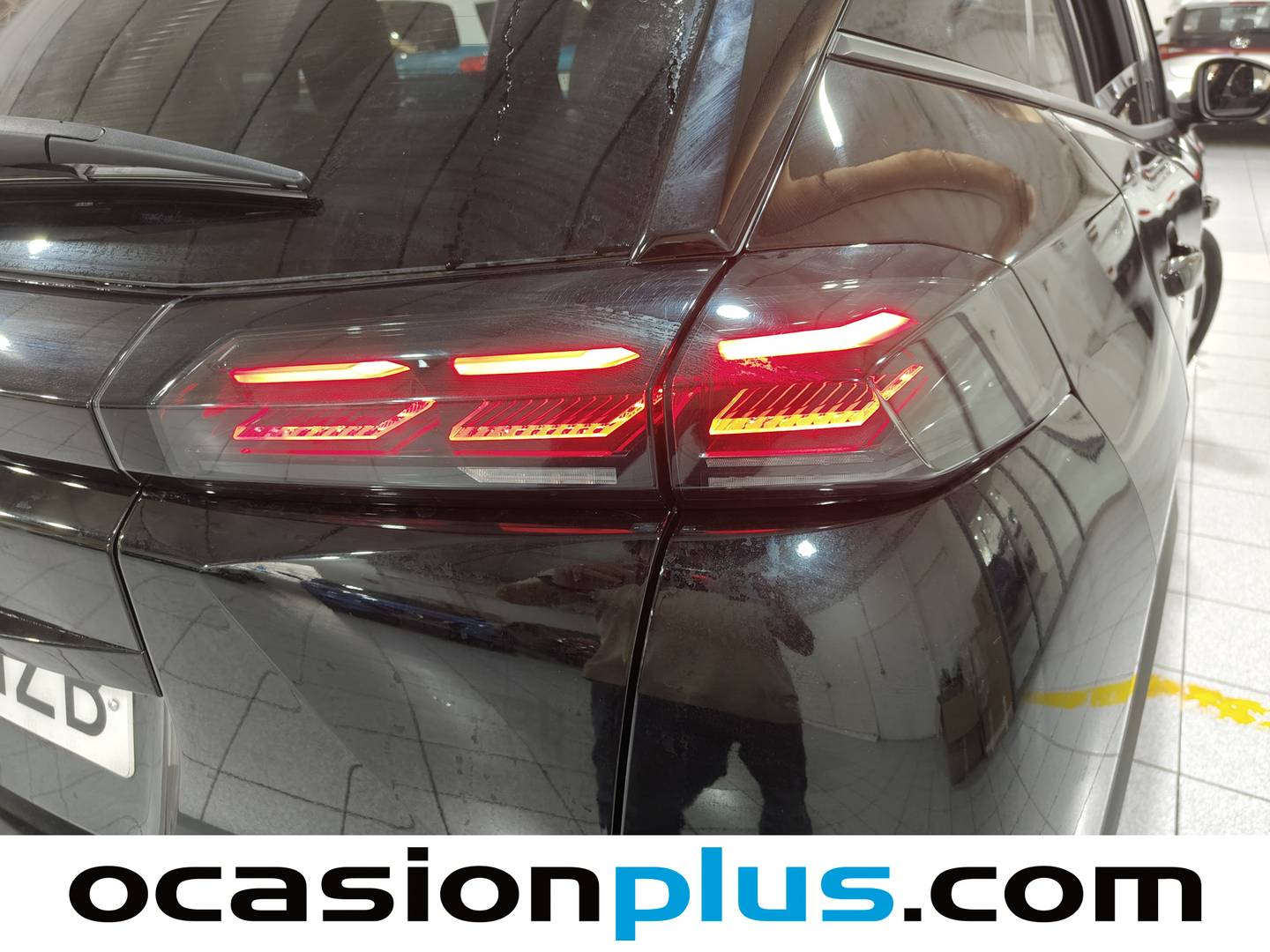 Foto Peugeot 2008 Peugeot 2008 Allure Hybrid eDCS6  (136 CV)