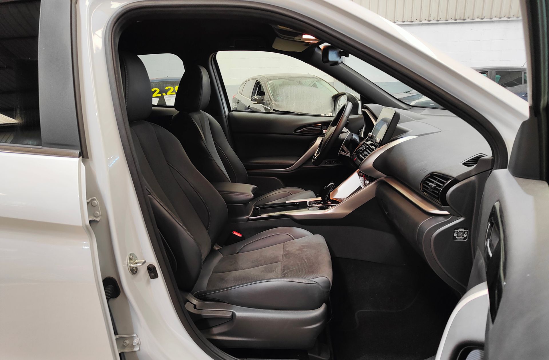 Mitsubishi Eclipse Cross 2.4 PHEV Kaiteki 4WD - foto 21