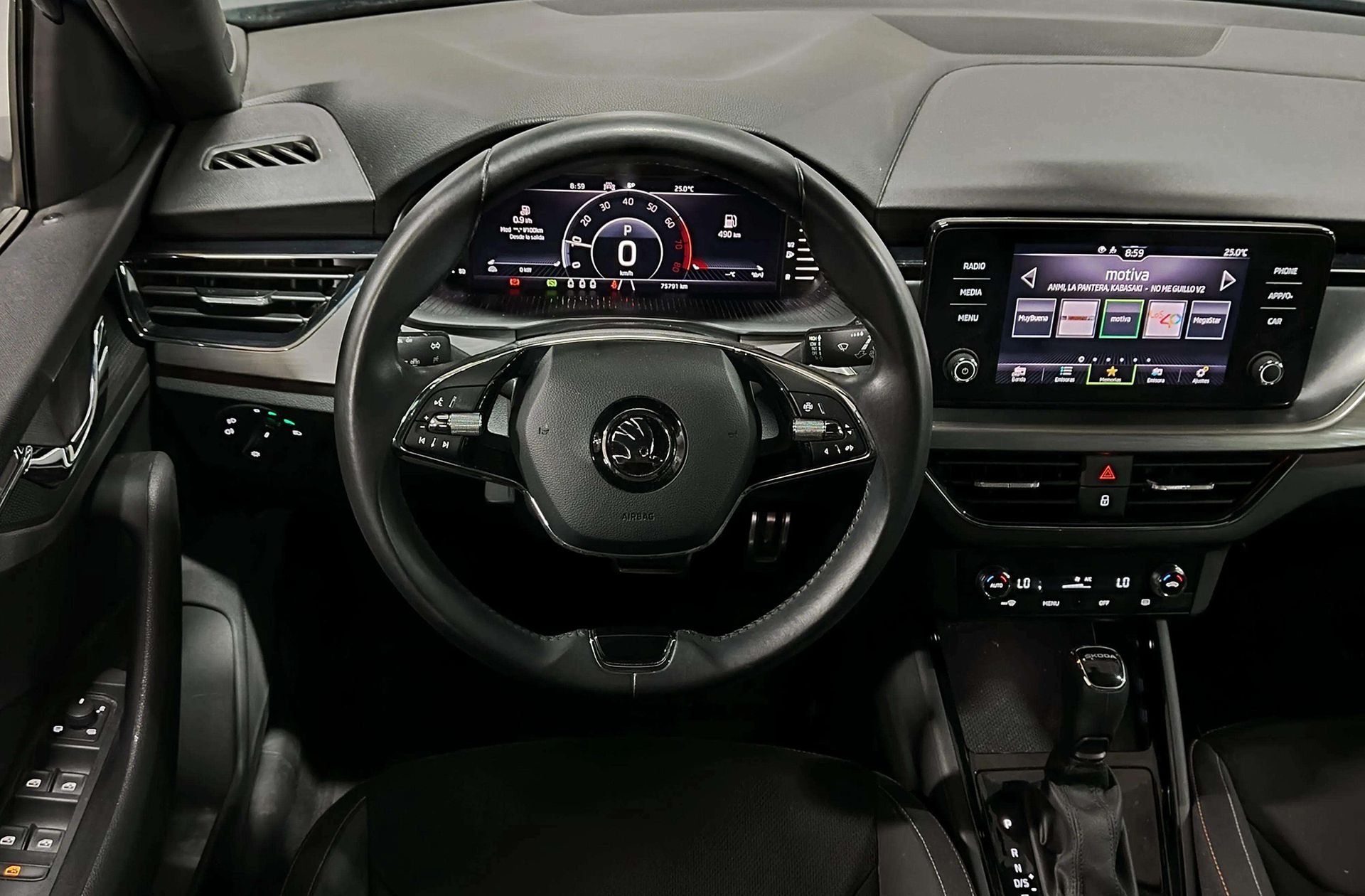 Škoda Kamiq 1.0 TSI Scout DSG - foto 21