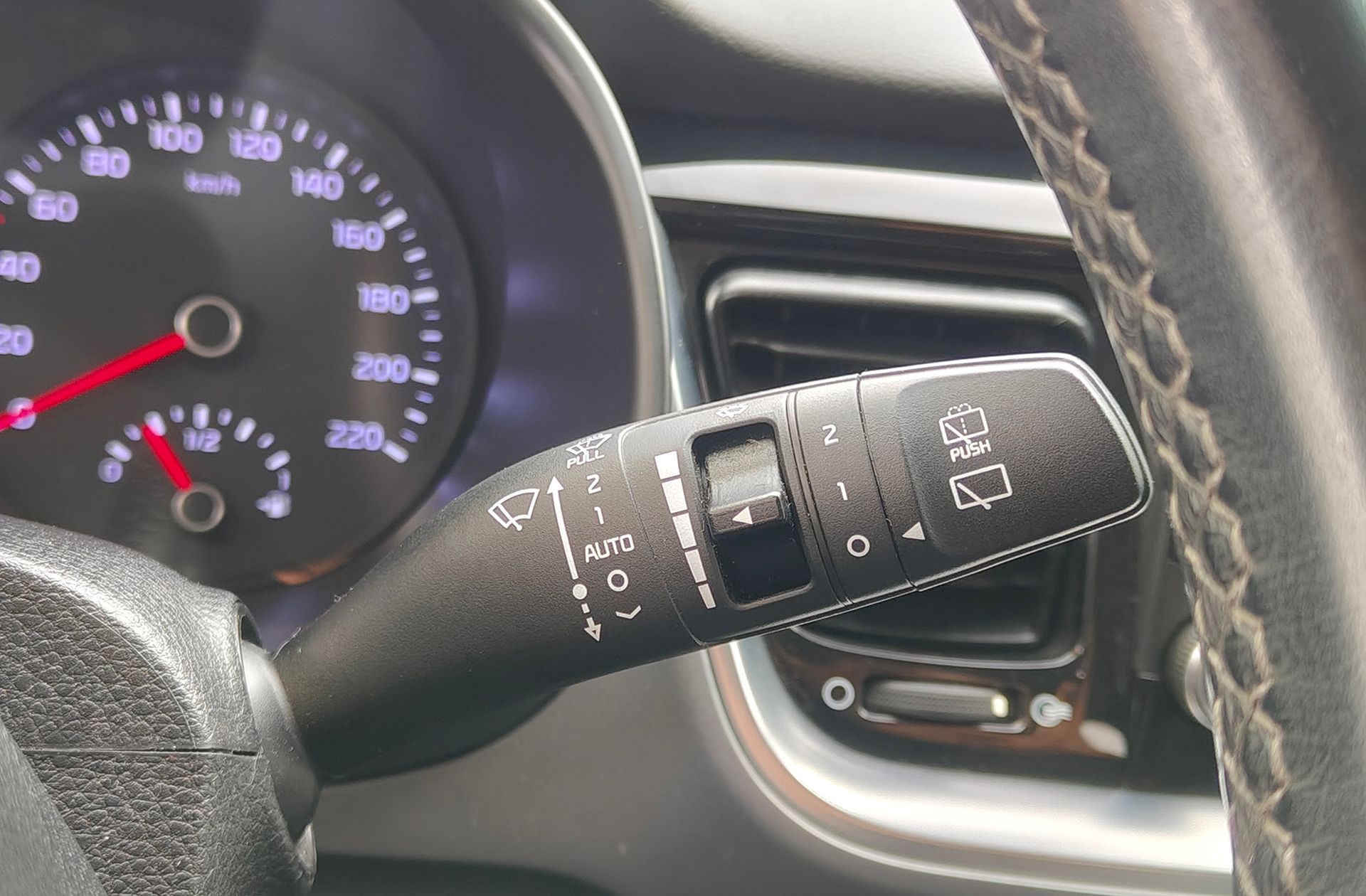 Kia Stonic 1.0 T-GDi Drive - foto 26