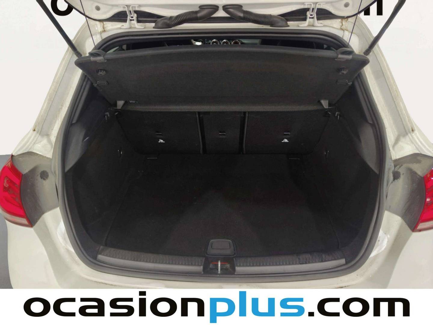 Fotos maletero Mercedes Clase A Mercedes-Benz Clase A 180 (136 CV)Pack AMG