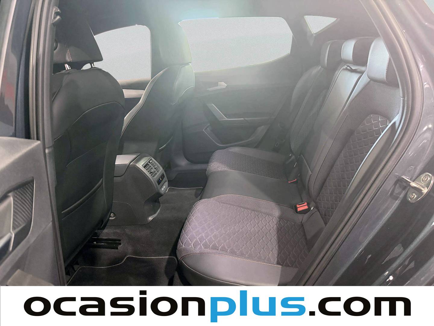 Foto asientos traseros Seat León Seat León 1.5 eTSI S&S FR Go L DSG (150 CV)