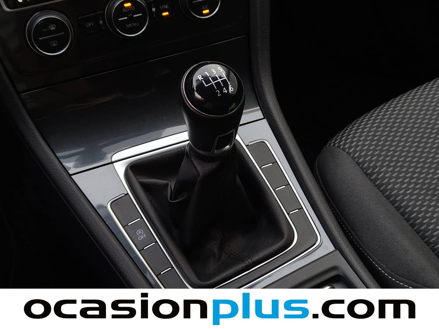 Foto Volkswagen Golf Volkswagen Golf Business 1.0 TSI (115 CV)