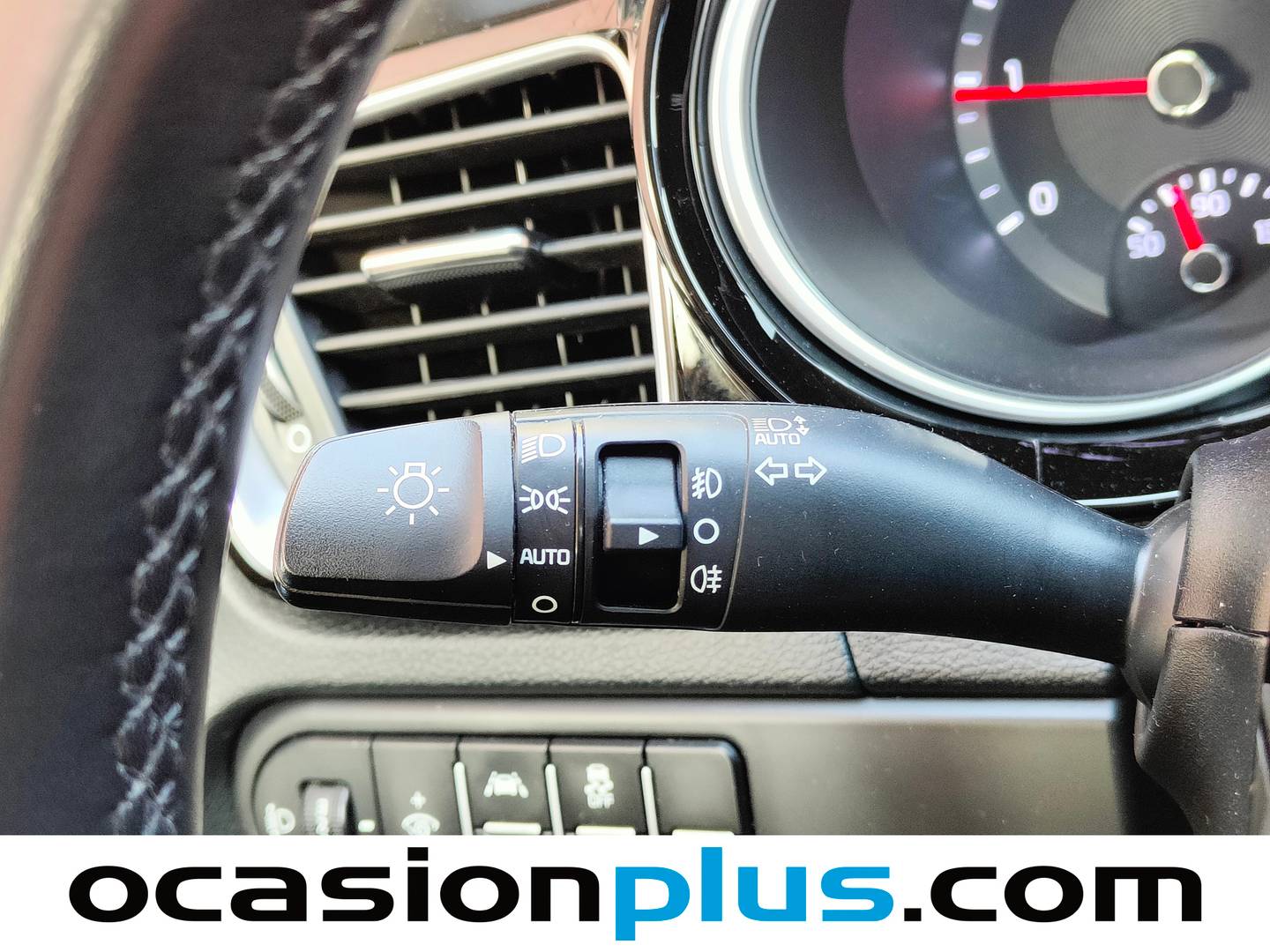 Foto KIA XCeed Kia XCeed 1.6 MHEV Tech DCT (136 CV)