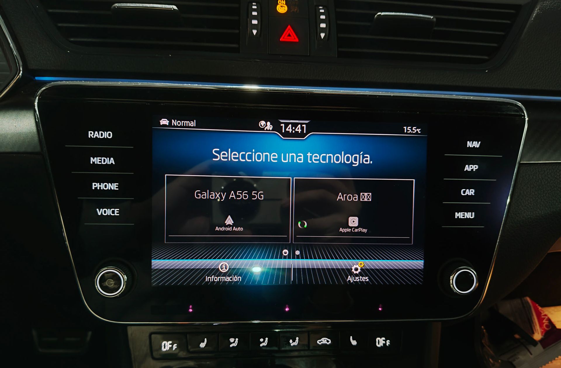 Škoda Superb 1.5 TSI Sport Line DSG - foto 11