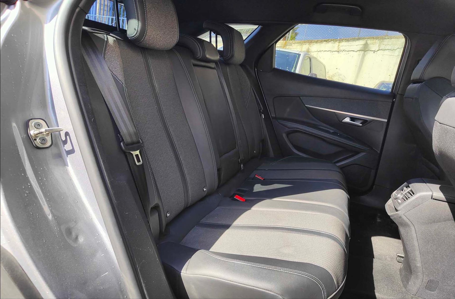 Peugeot 3008 PureTech 130 Allure Pack - foto 19