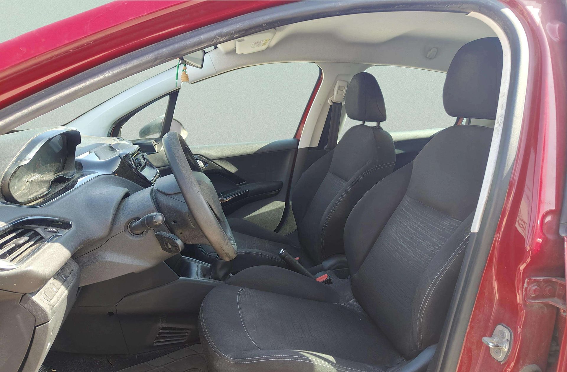 Peugeot 208 1.4 HDi Access - foto 8
