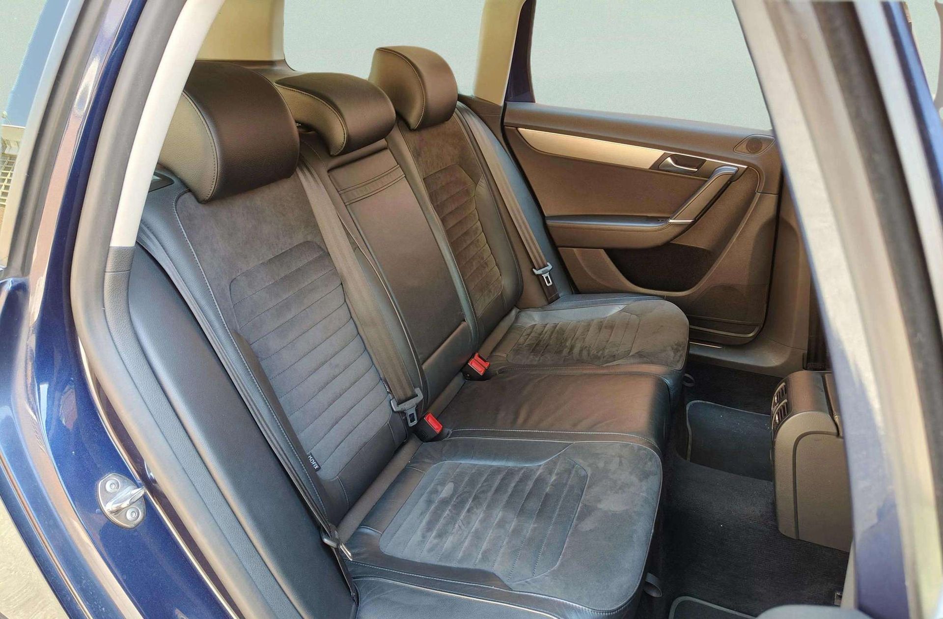 Volkswagen Passat Variant 2.0 TSI Highline DSG - foto 18