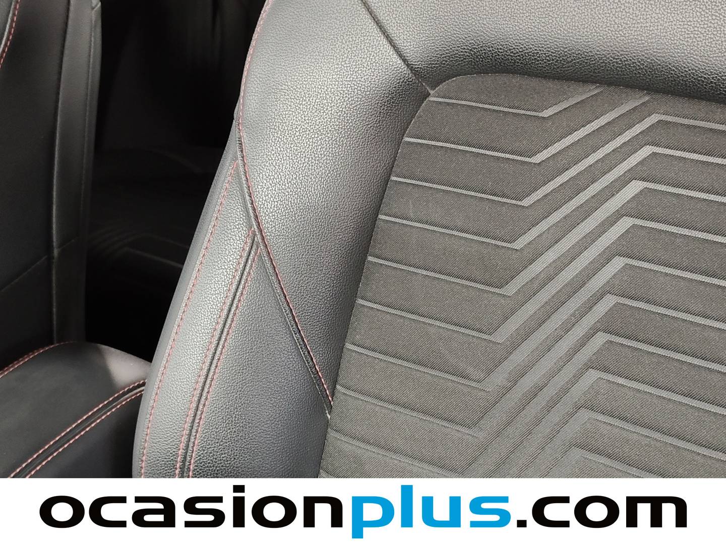 Foto Ford Puma Ford Puma 1.0 EcoBoost MHEV ST-Line X Auto (155 CV)