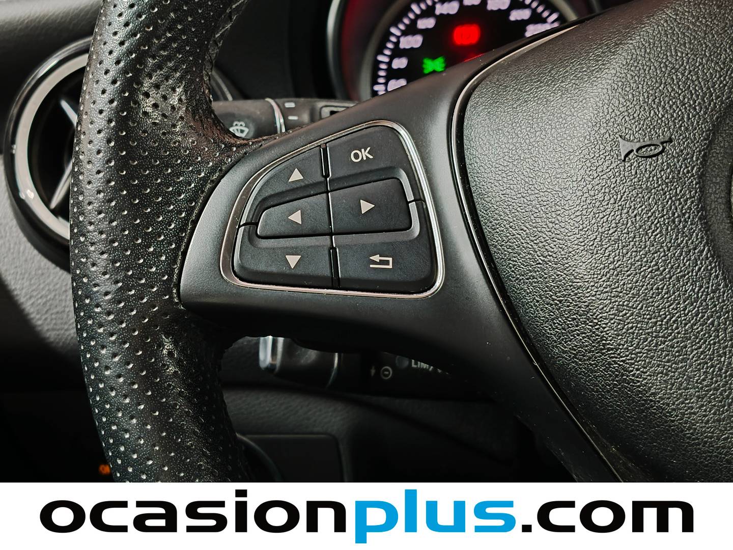 Mercedes GLA Mercedes-Benz GLA GLA 180 (122 CV) Pack AMG 122cv