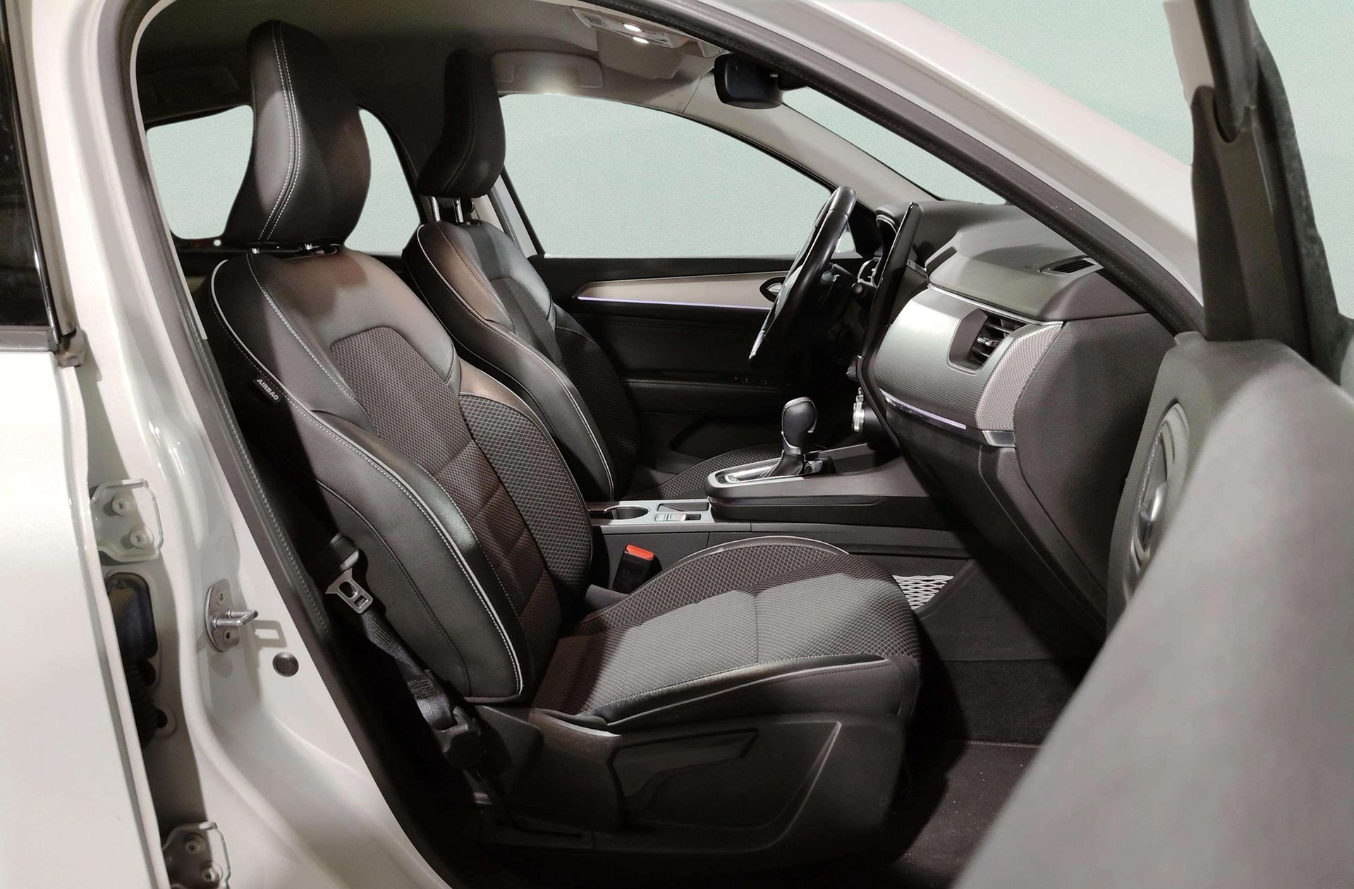 Renault Arkana Zen TCe Microhíbrido EDC - foto 21