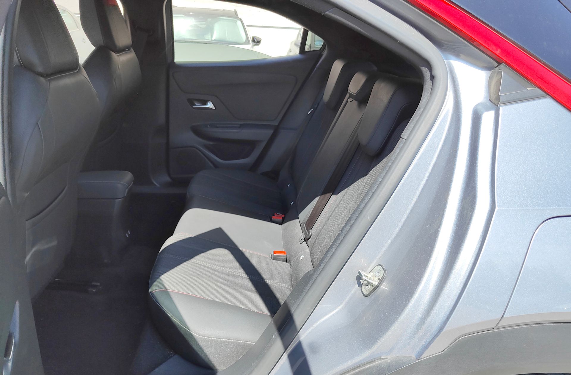 Opel Mokka 1.2 T GS - foto 11