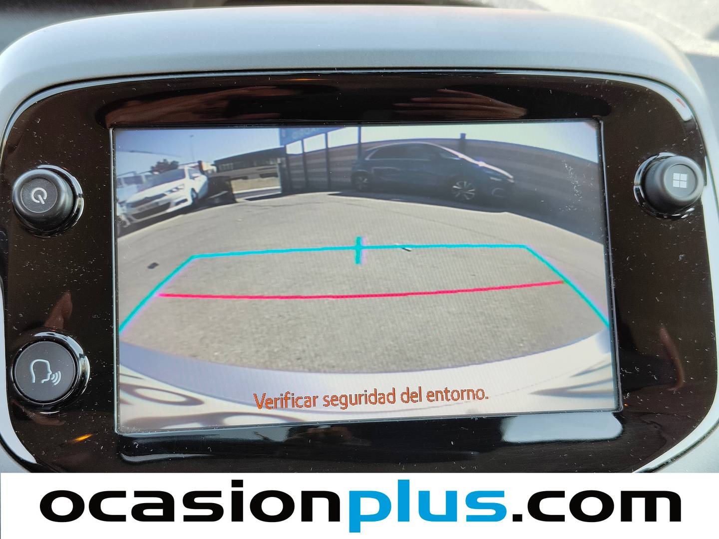 Equipamiento del Toyota Aygo Toyota Aygo 1.0 70 X-Play (72 CV)
