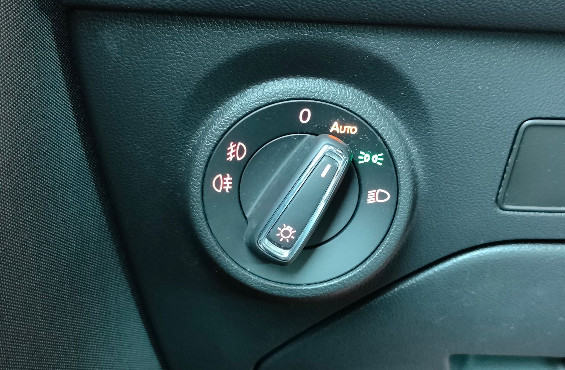 SEAT León ST 2.0 TDI FR DSG - foto 20