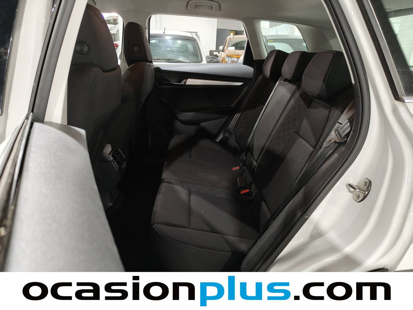 Foto asientos traseros Skoda Karoq Skoda Karoq 2.0 TDI Ambition 4X4 DSG  (150 CV)