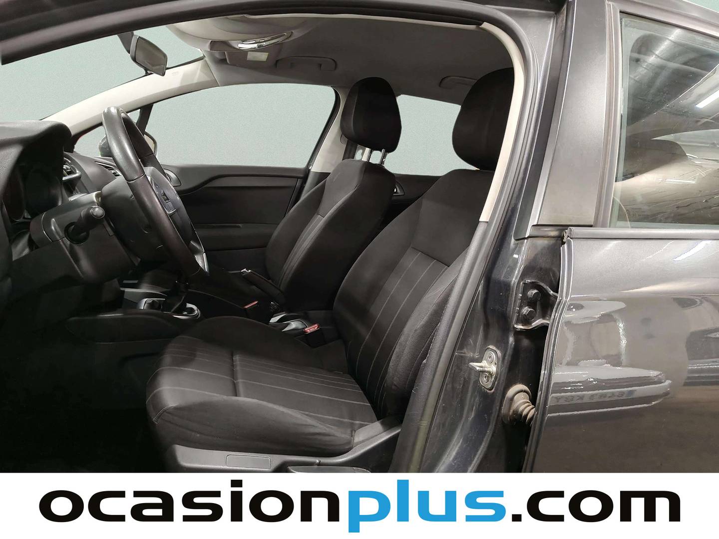 Foto asientos delanteros Citroën C4 Citroën C4 1.6 HDI Tonic (92 CV)