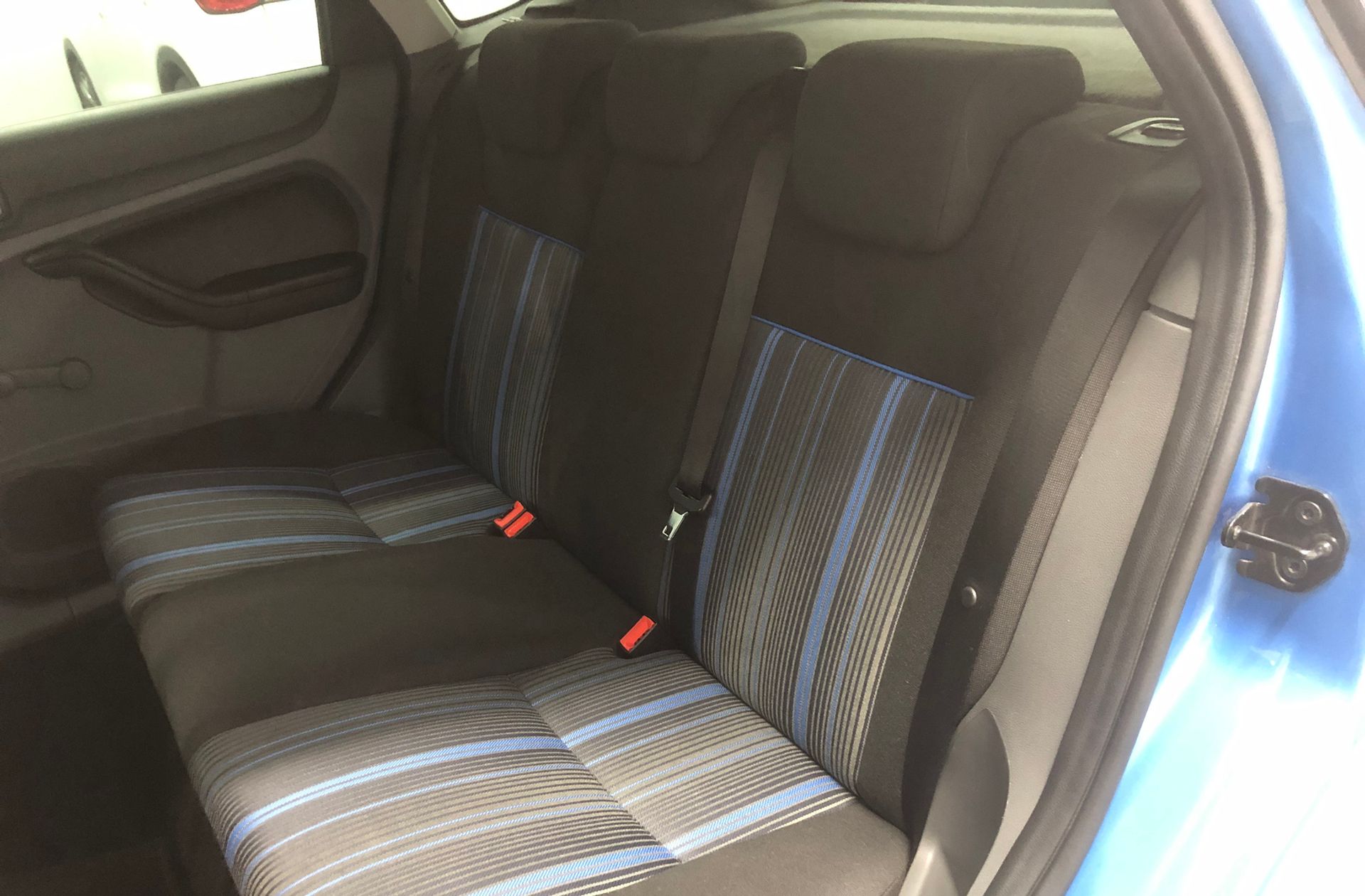 Ford Focus 1.6 TDCi Titanium - foto 9