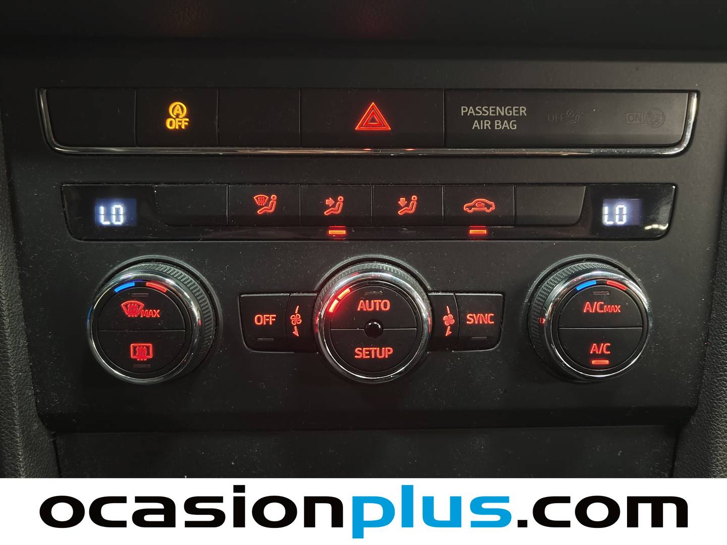 Equipamiento del Seat León SEAT León 1.6 TDI S&S Style (105 CV)