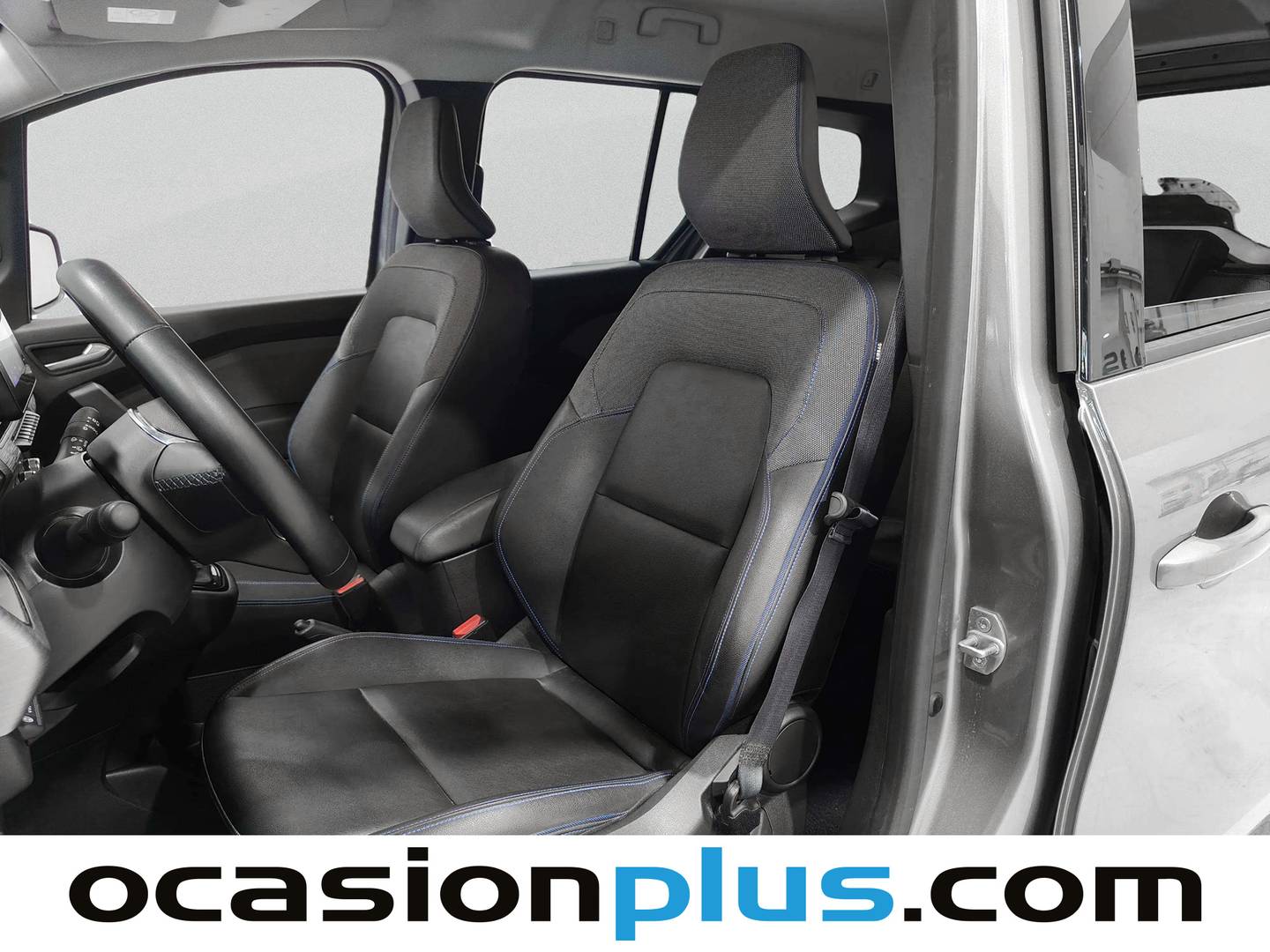 Foto asientos delanteros Nissan Townstar Nissan Townstar 1.3G L1 Tekna (130 CV)