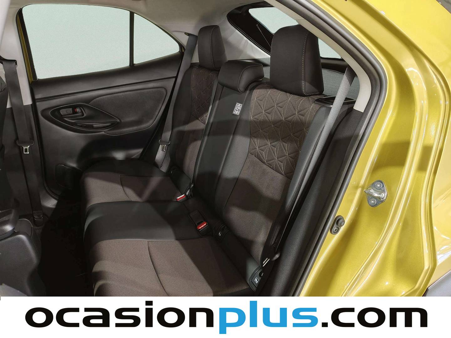 Foto asientos traseros Toyota Yaris Cross Toyota Yaris Cross 120H Style (116 CV)