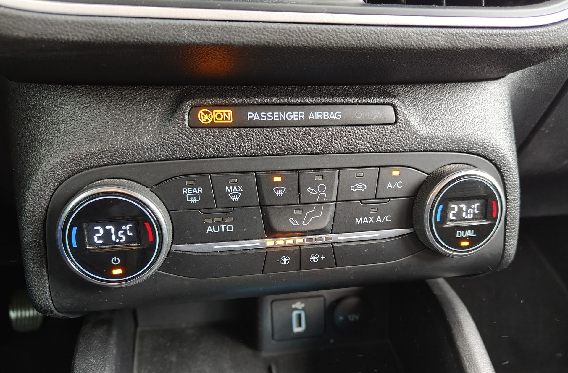 Ford Focus 1.0 EcoBoost Trend+ - foto 32