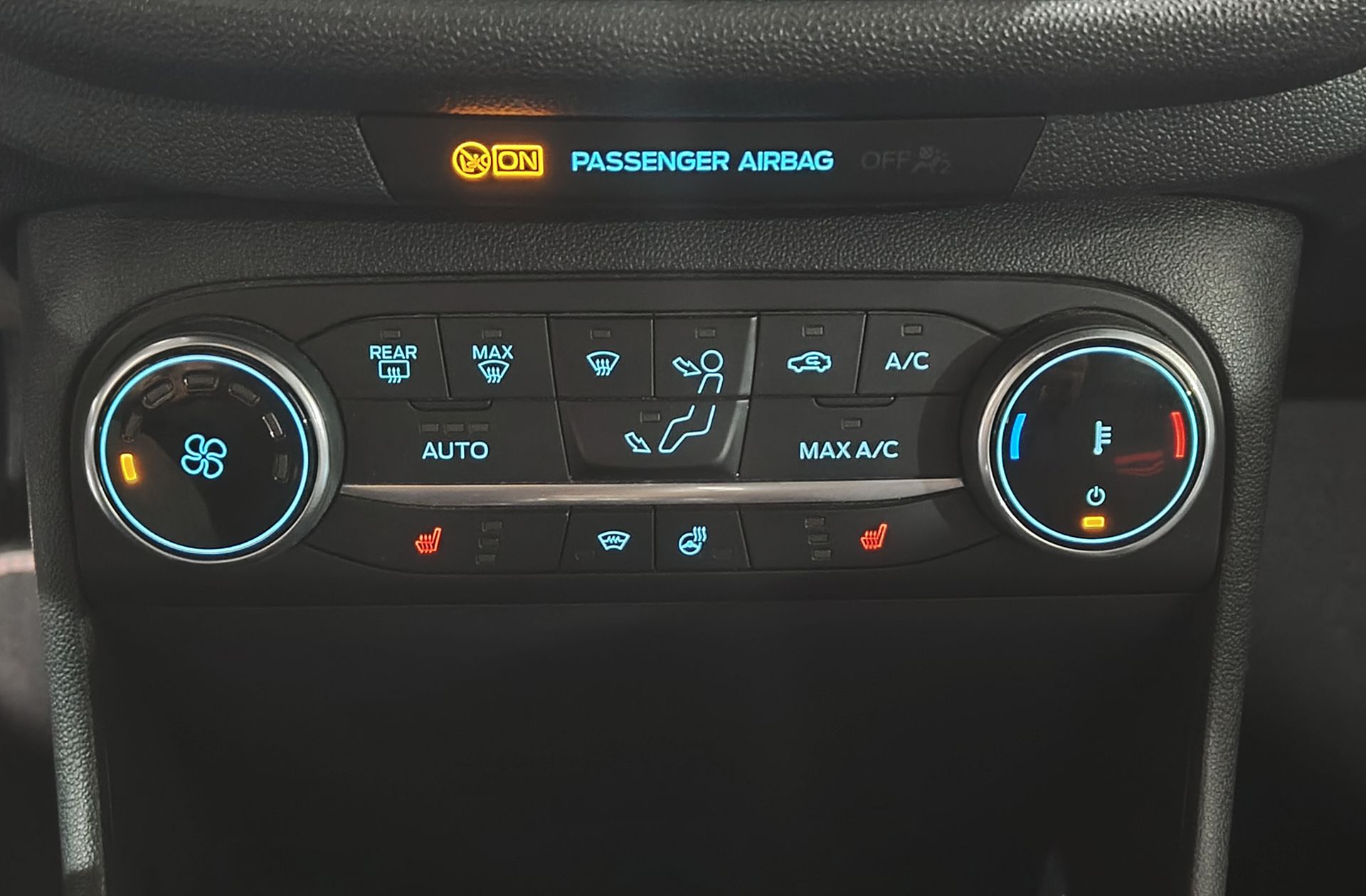 Ford Fiesta 1.0 EcoBoost MHEV ST-Line - foto 30