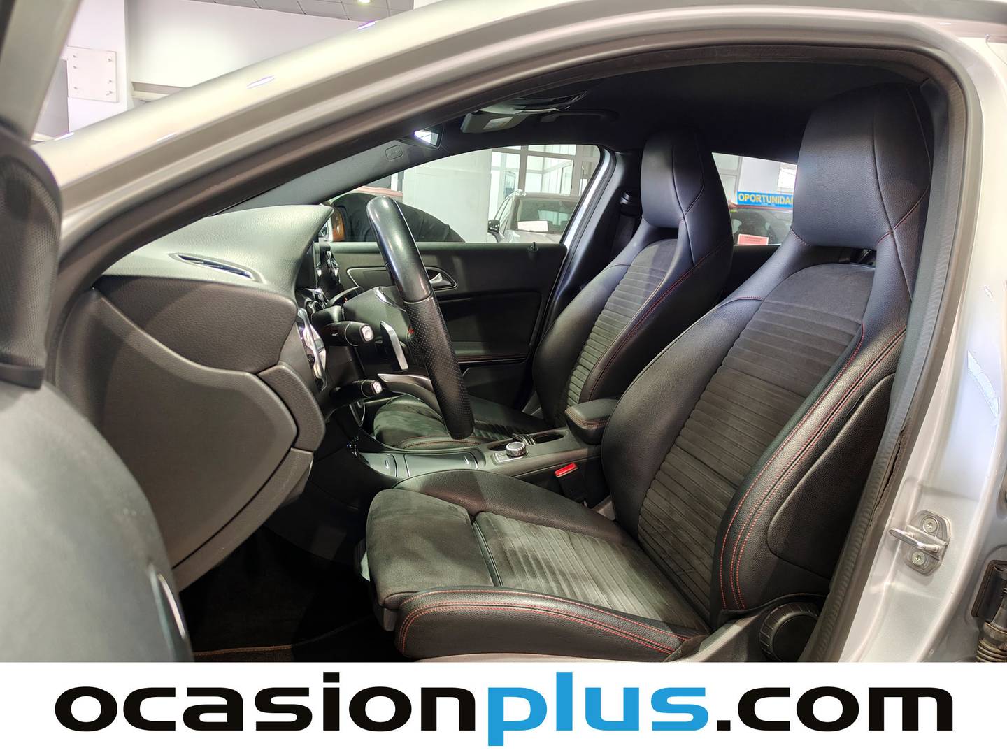 Foto asientos delanteros Mercedes GLA Mercedes GLA 180 (122 CV) Pack AMG