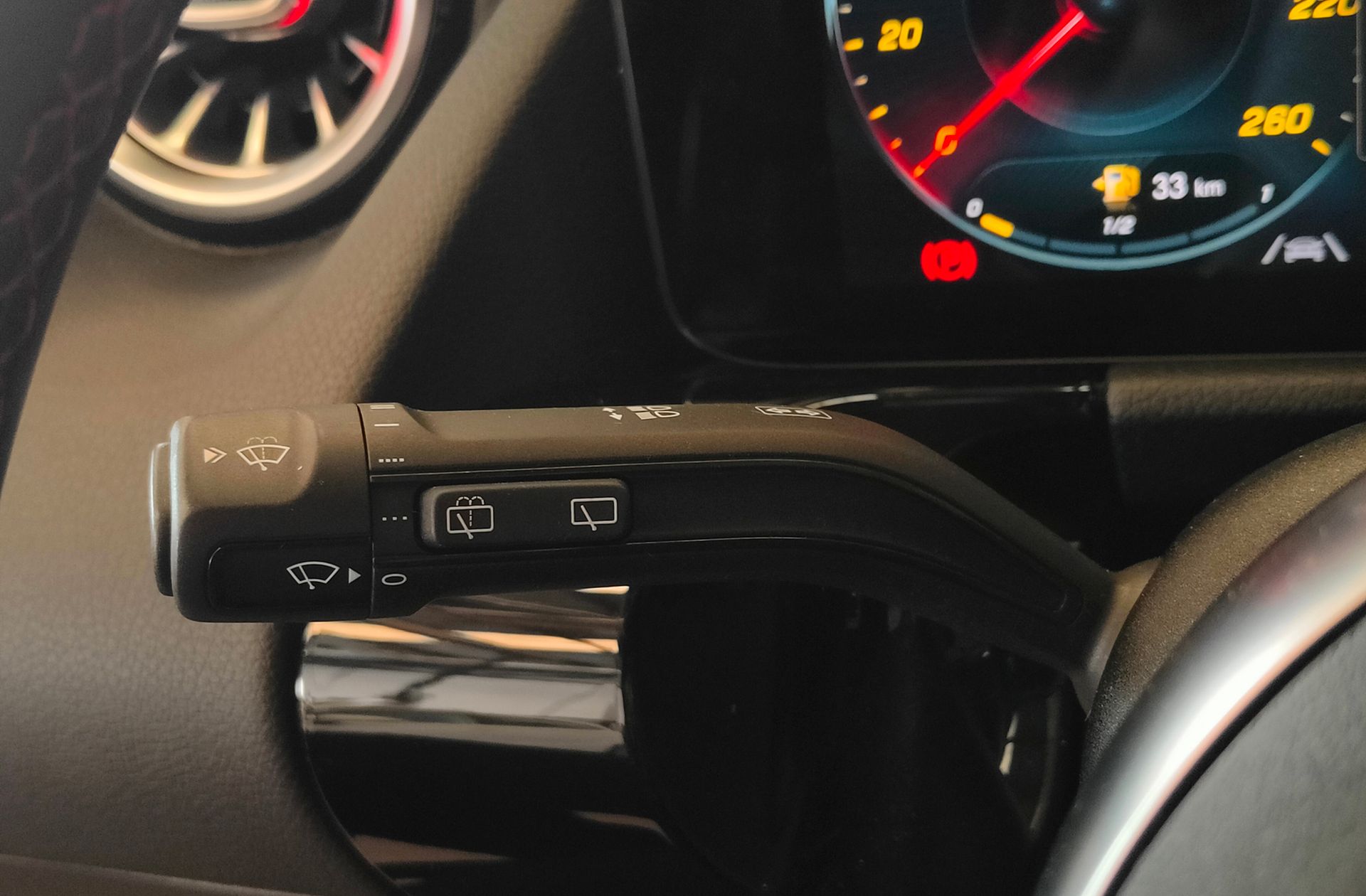 Mercedes-Benz GLA 250 e Pack AMG - foto 28
