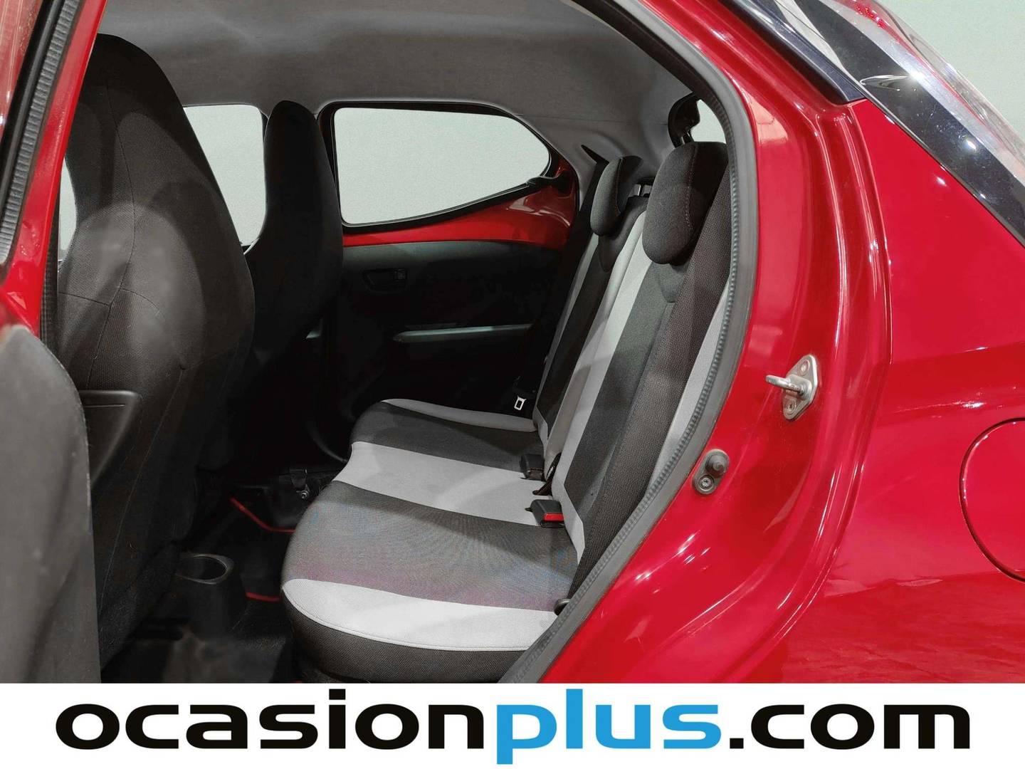 Foto asientos traseros Toyota Aygo Toyota Aygo 1.0 70 x-play (69 CV)