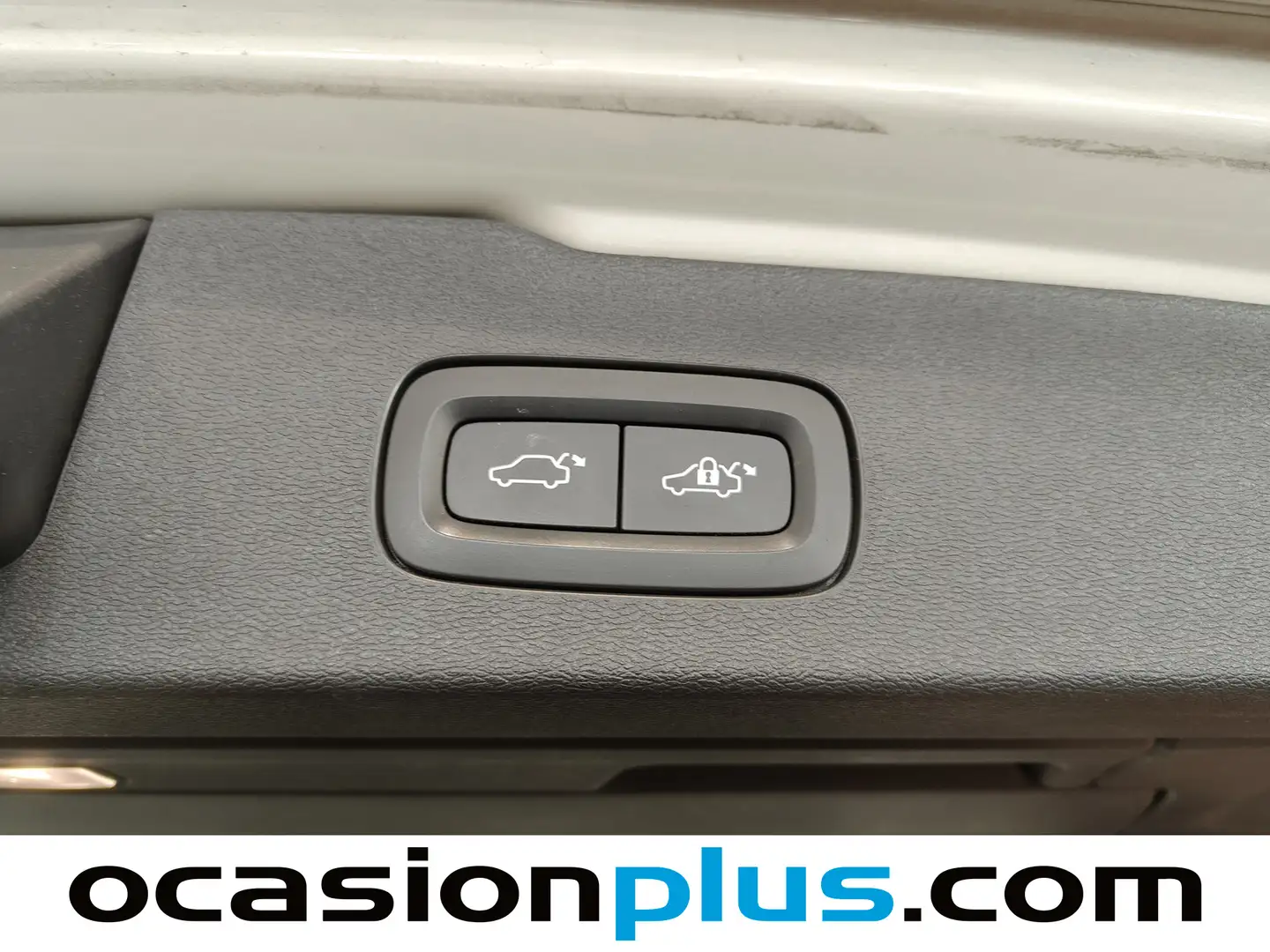 Foto Volvo V60 Cross Country Volvo V60 Cross Country D4 Pro Auto (190 CV)